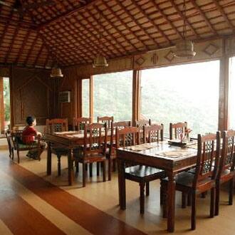 Hotel Queens Necklace, Mussoorie 4